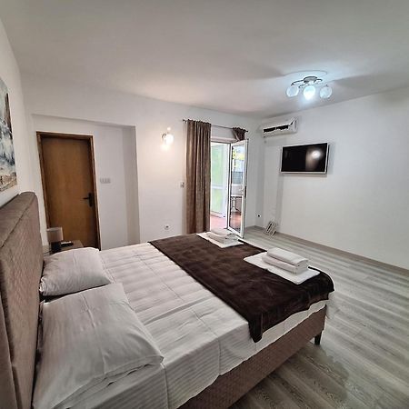 Apartmani Hortenzija 布德瓦 外观 照片