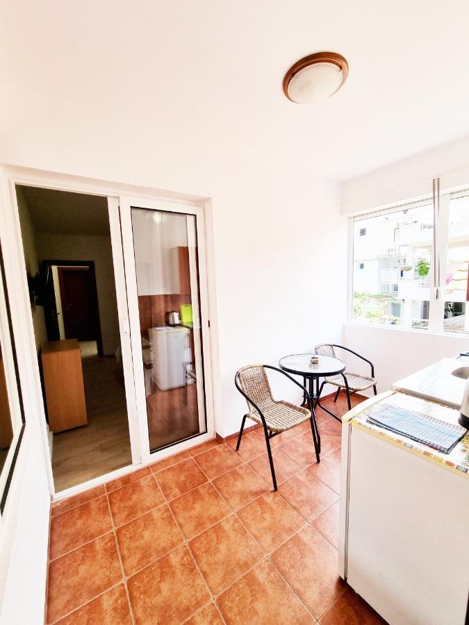 Apartmani Hortenzija 布德瓦 外观 照片