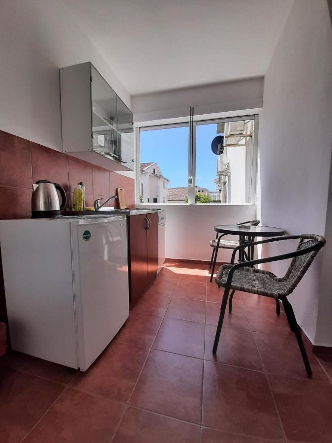 Apartmani Hortenzija 布德瓦 外观 照片