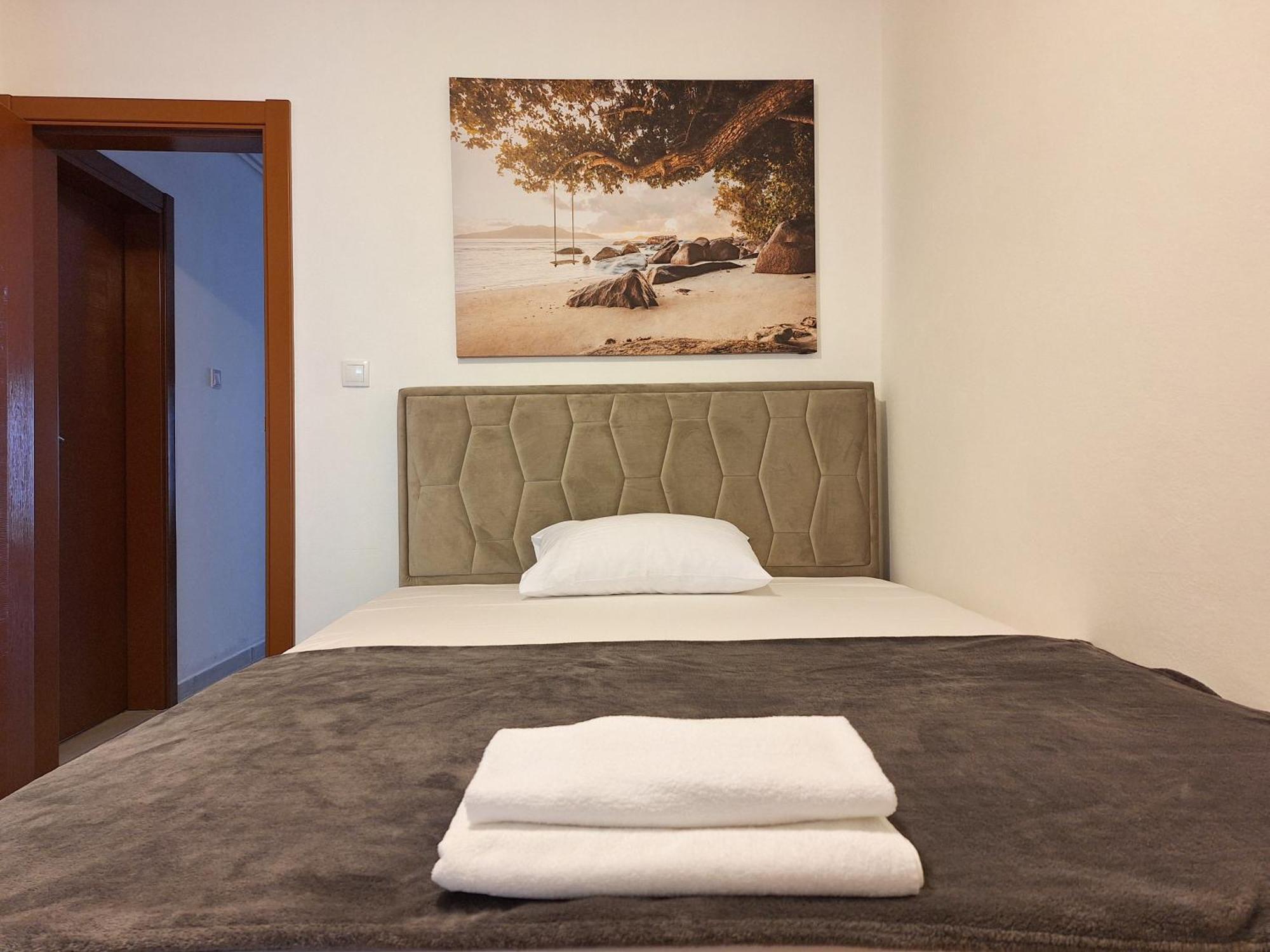 Apartmani Hortenzija 布德瓦 外观 照片