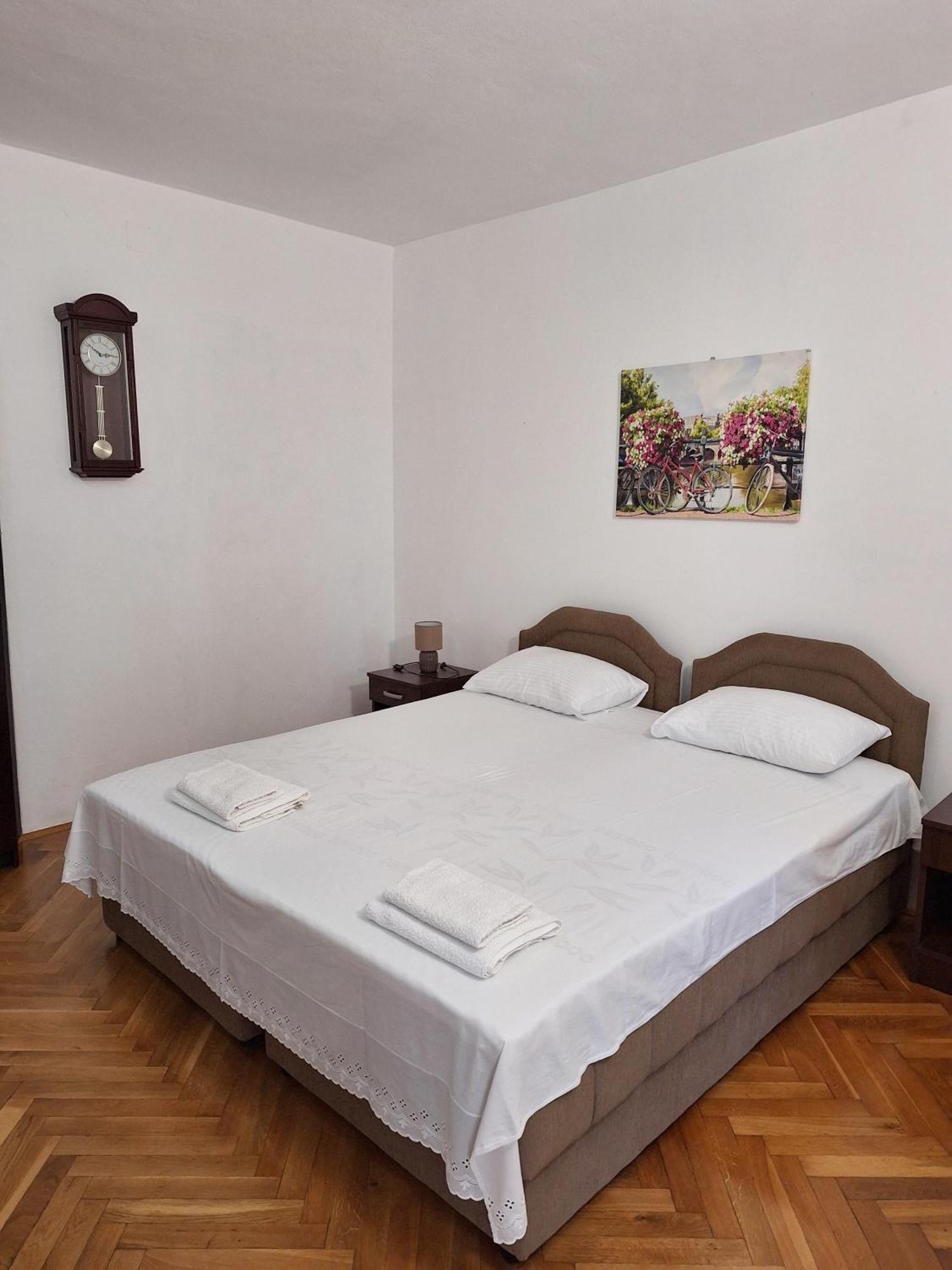 Apartmani Hortenzija 布德瓦 外观 照片