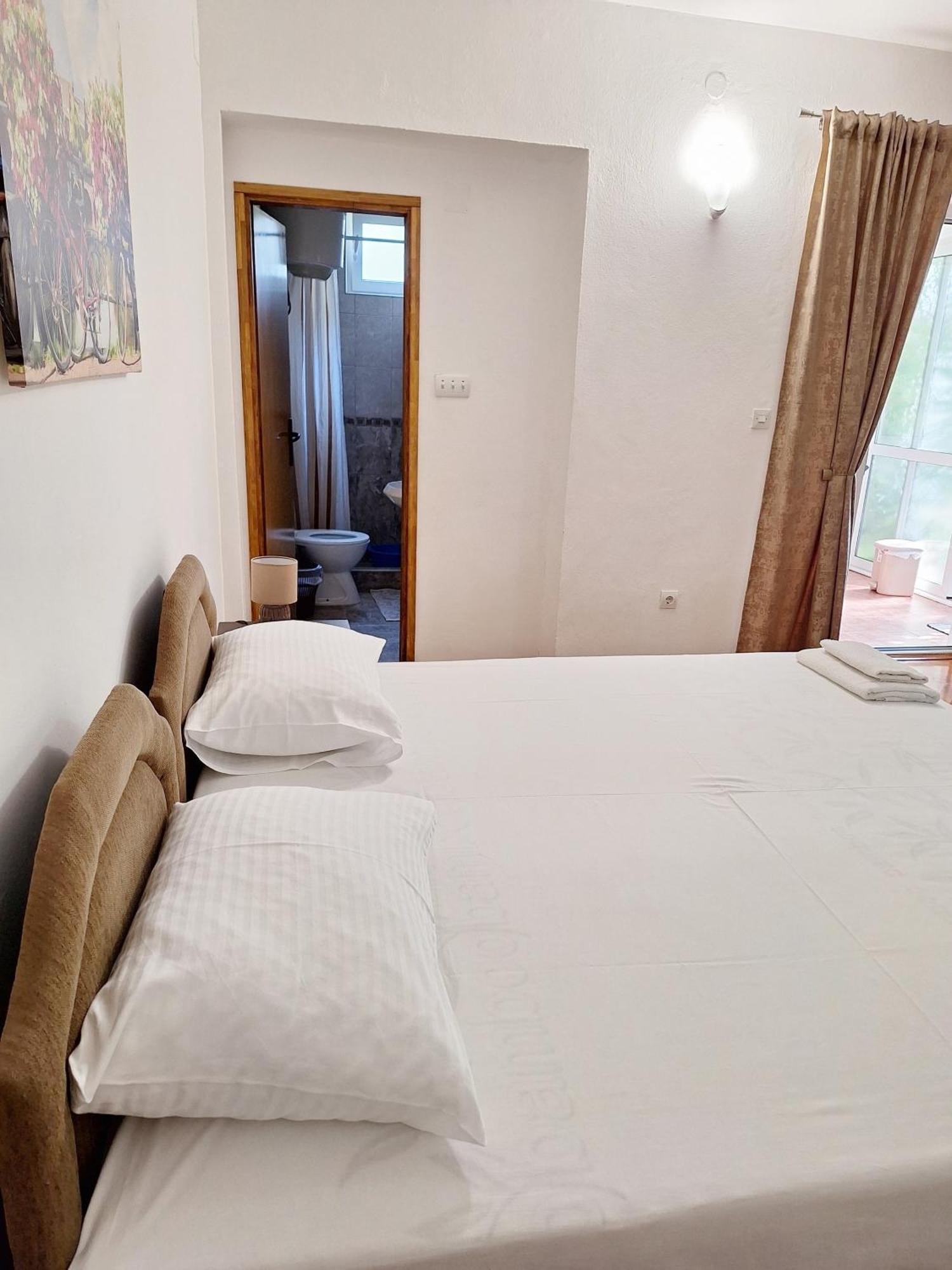 Apartmani Hortenzija 布德瓦 外观 照片