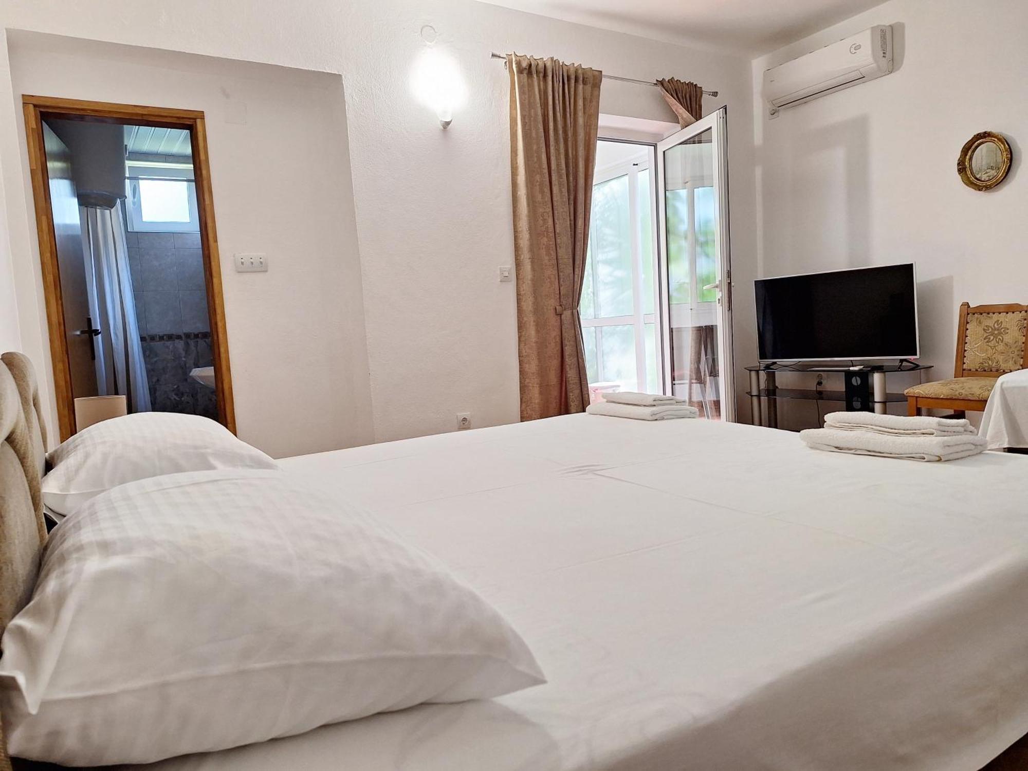 Apartmani Hortenzija 布德瓦 外观 照片