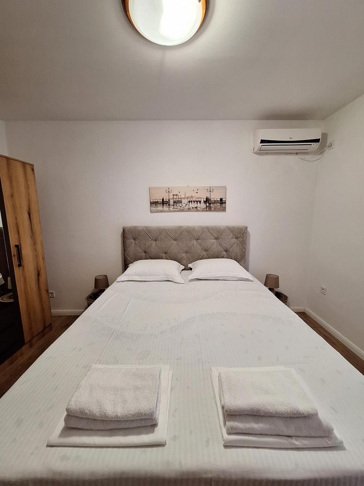 Apartmani Hortenzija 布德瓦 外观 照片