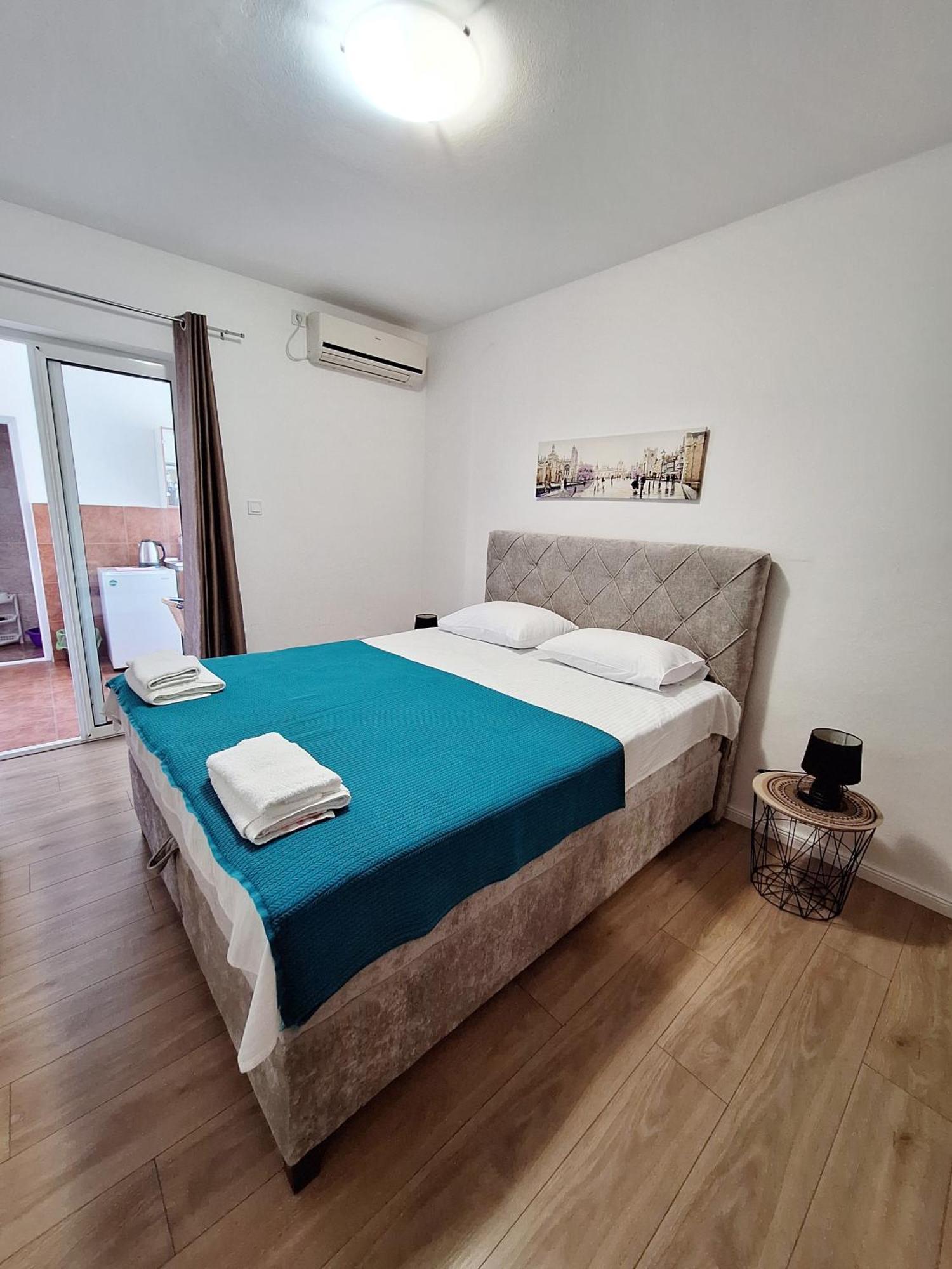Apartmani Hortenzija 布德瓦 外观 照片