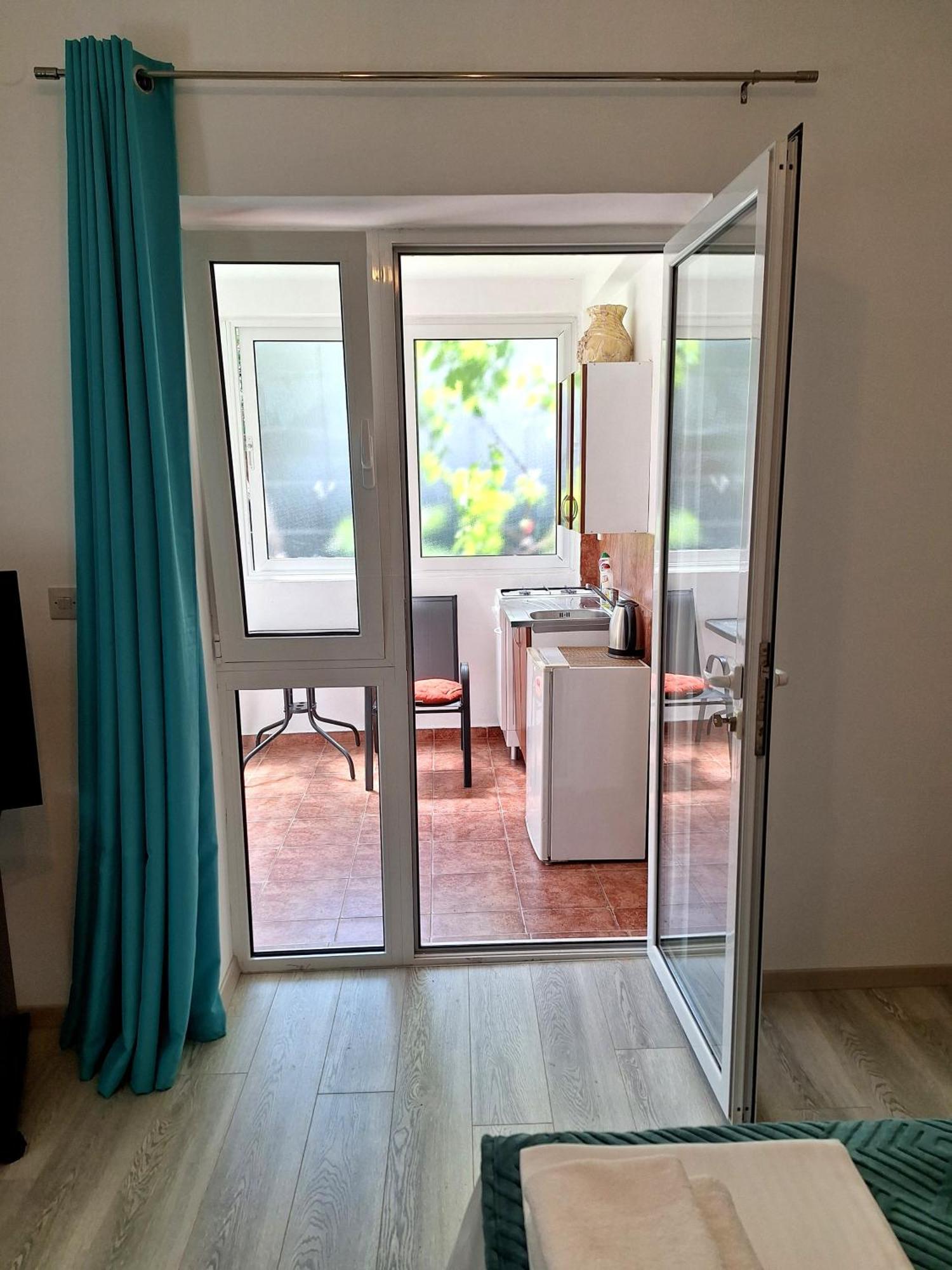 Apartmani Hortenzija 布德瓦 客房 照片