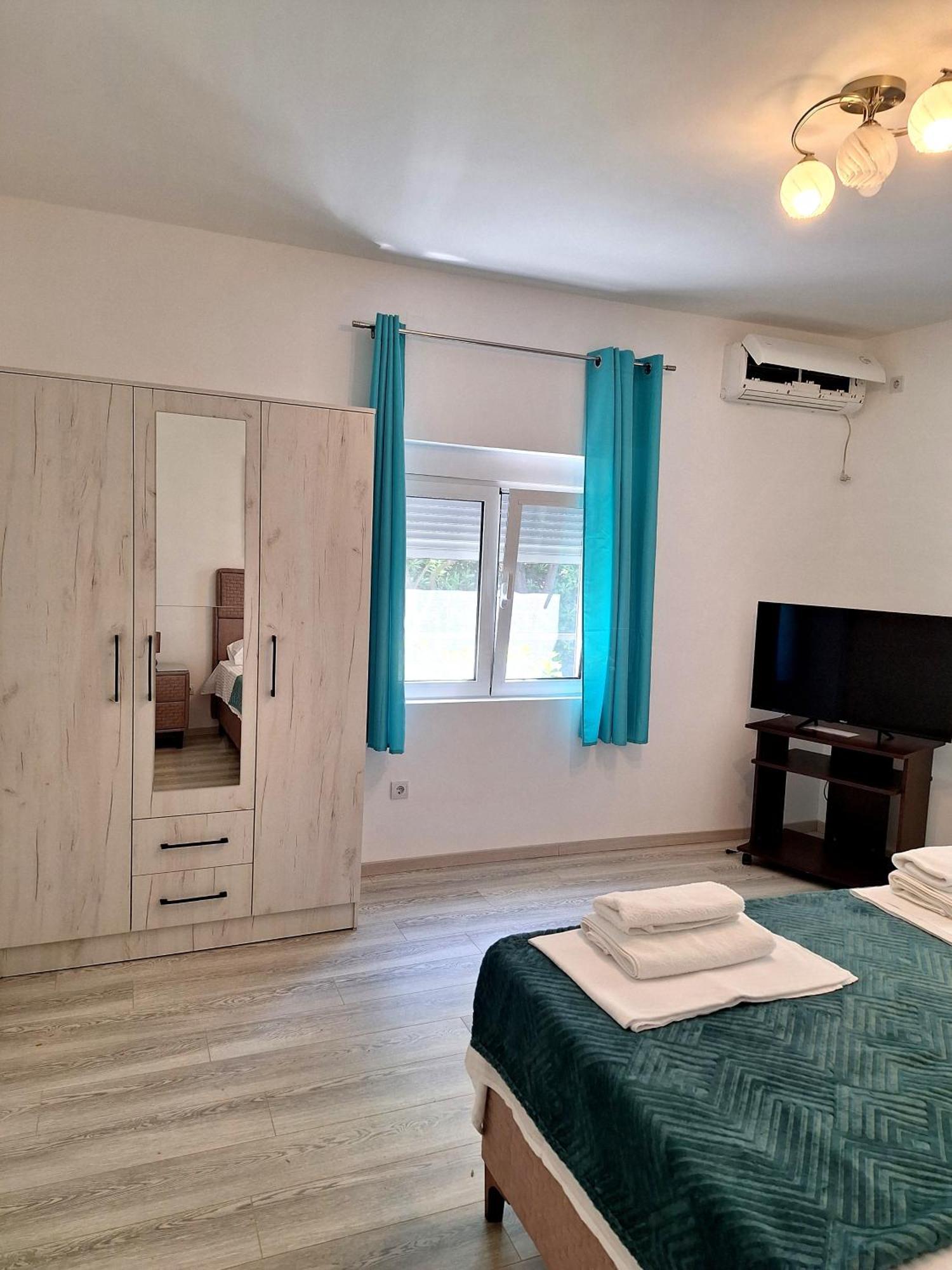 Apartmani Hortenzija 布德瓦 客房 照片