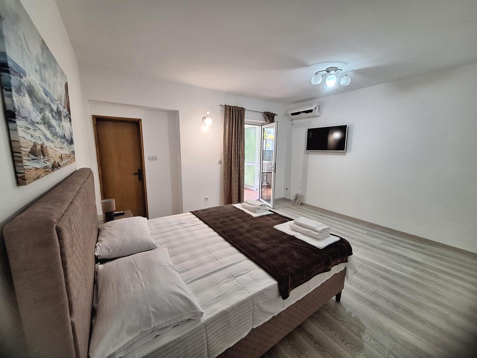 Apartmani Hortenzija 布德瓦 外观 照片