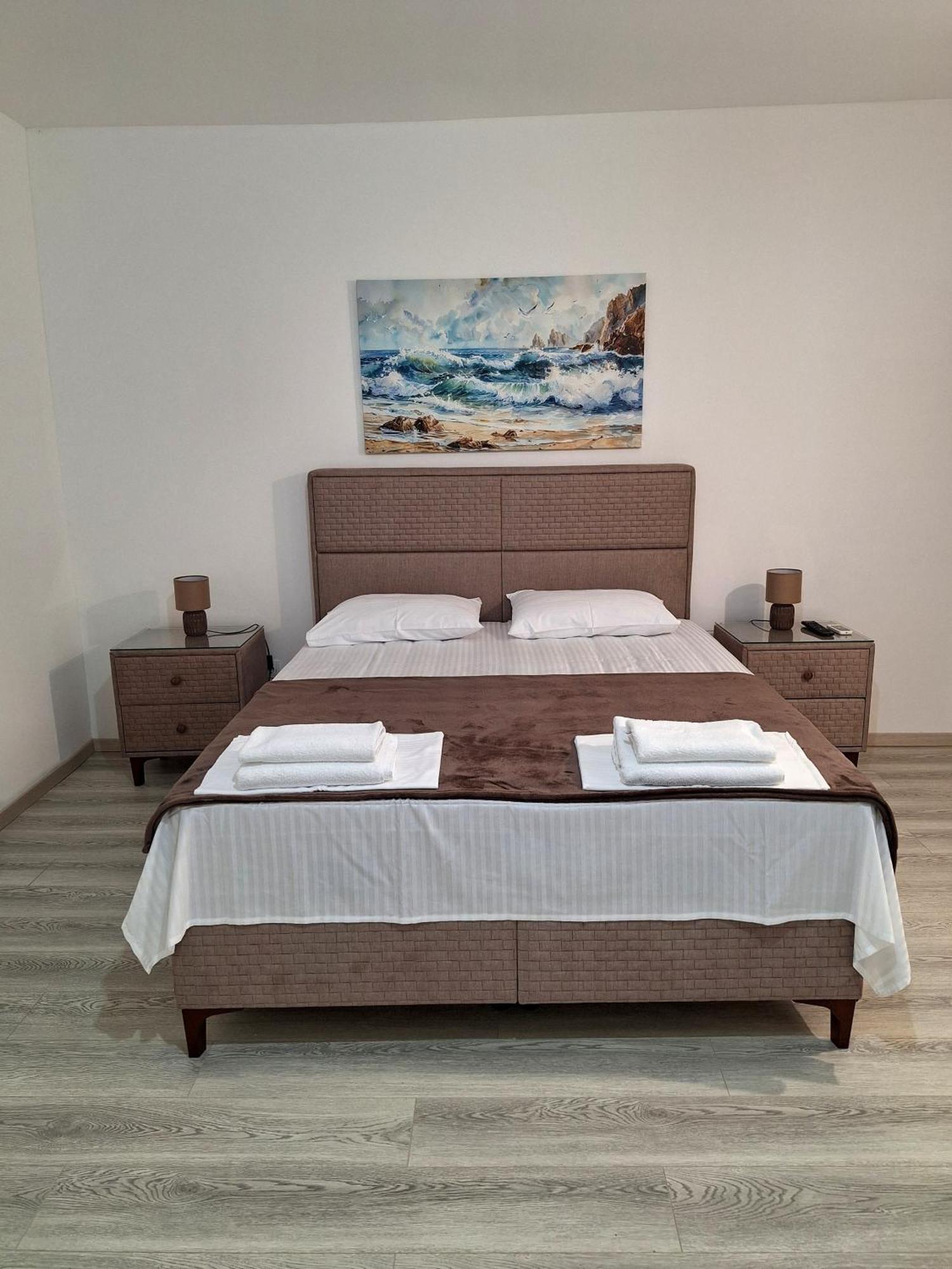 Apartmani Hortenzija 布德瓦 外观 照片